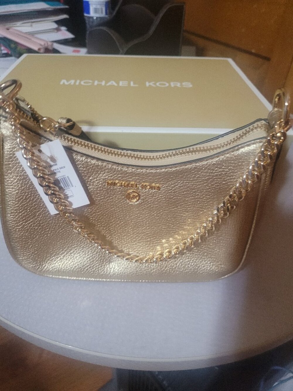 Michael Kors  pebbled leather gilded link strap luxe styled NWT Gift box incl